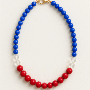 Collar de Cuentas Bicolor Azul y Rojo con Detalles Perlados — Diseño Moderno